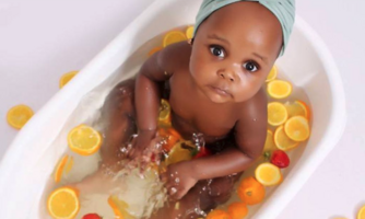 60-Minute Baby Shoot with Milk or Fruit Bath Product Image